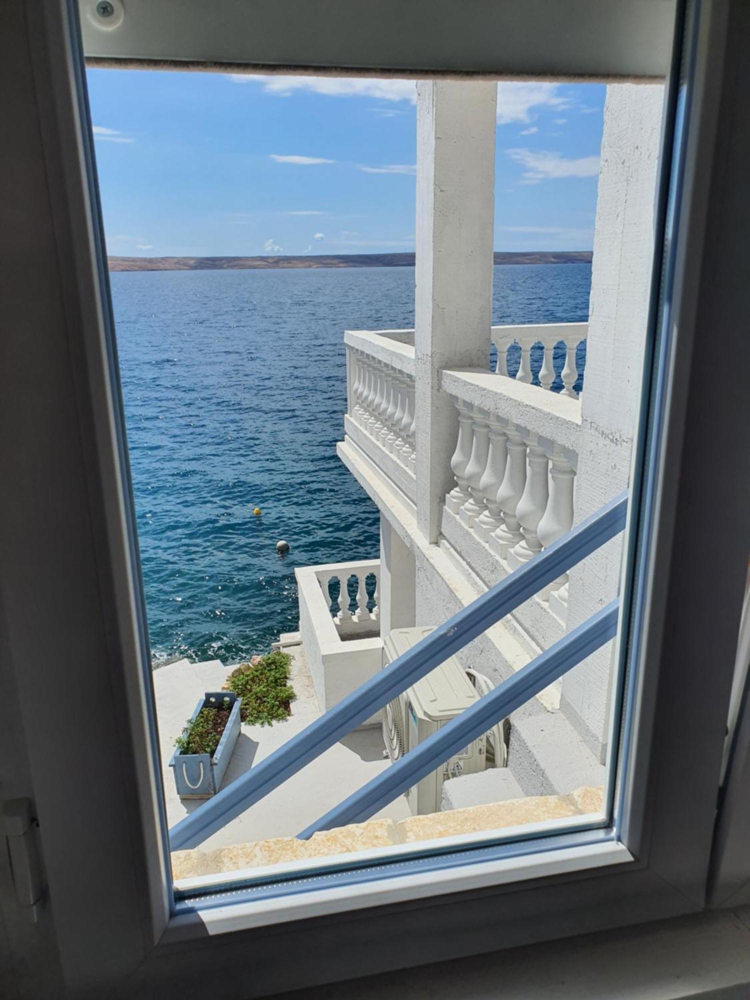 Ferienwohnung Kuca Za Odmor Seahouse Karlobag Exterior foto