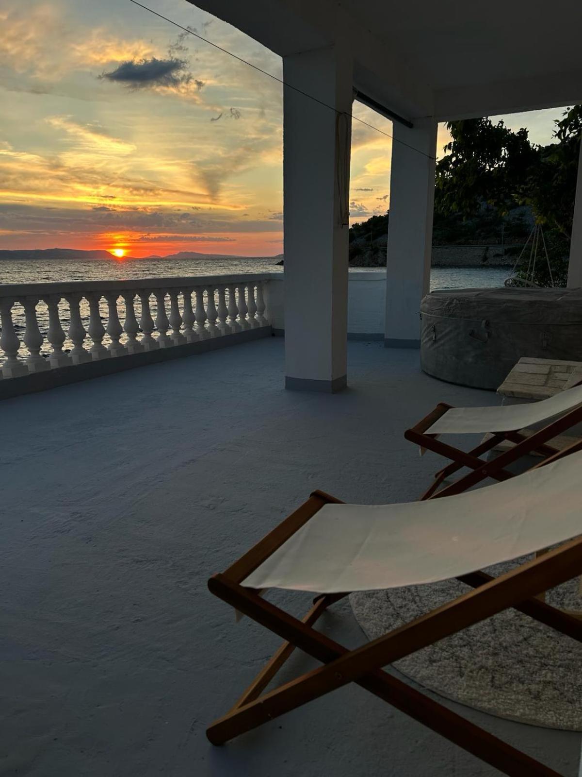 Ferienwohnung Kuca Za Odmor Seahouse Karlobag Exterior foto