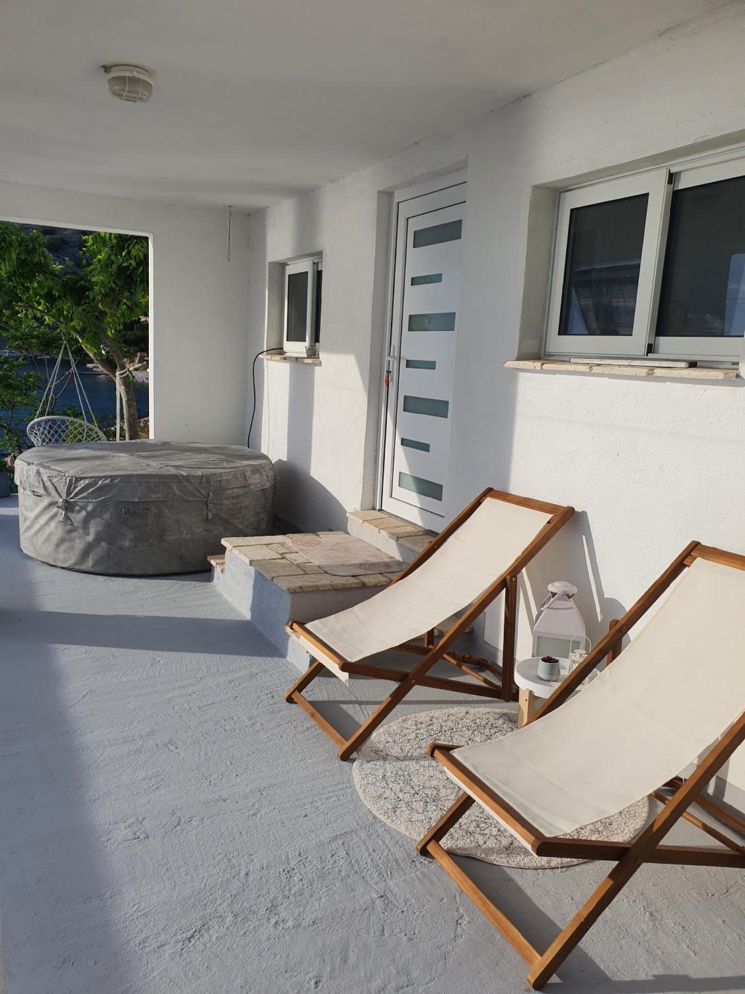 Ferienwohnung Kuca Za Odmor Seahouse Karlobag Exterior foto