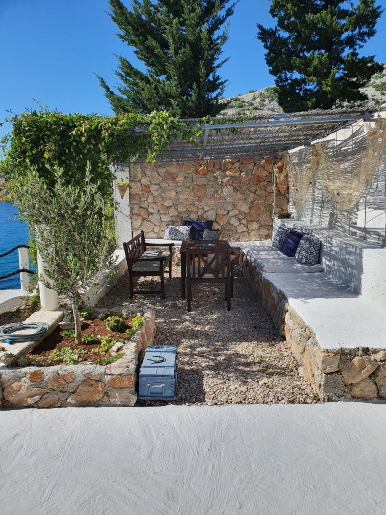 Ferienwohnung Kuca Za Odmor Seahouse Karlobag Exterior foto